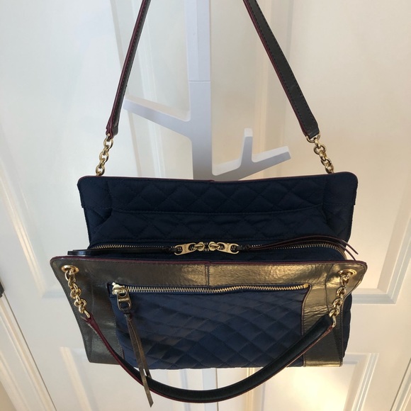 ⚡️sale⚡️ MZ Wallace Quilted Bag w/ Chain Detail - Picture 3 of 5